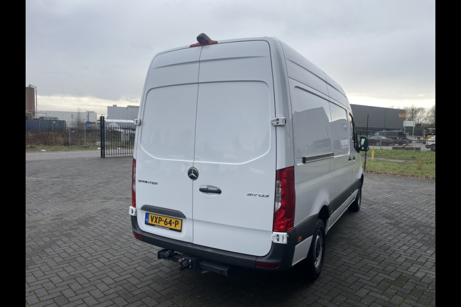 Mercedes-Benz Sprinter 317 CDI Aut. L2H2 Airco | Trekhaak 3500kg | Adaptive Cruise
