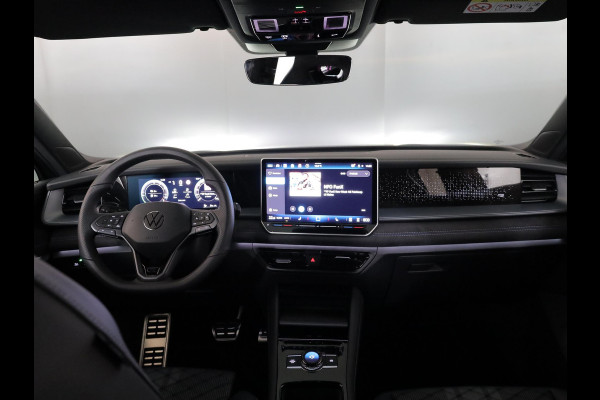 Volkswagen Tayron 1.5 eHybrid R-Line Edition 272 pk Automaat (DSG) | Navigatie | Panoramadak | Parkeersensoren (Park assist) | Achteruitrijcamera | Black Style pakket | R-Line |