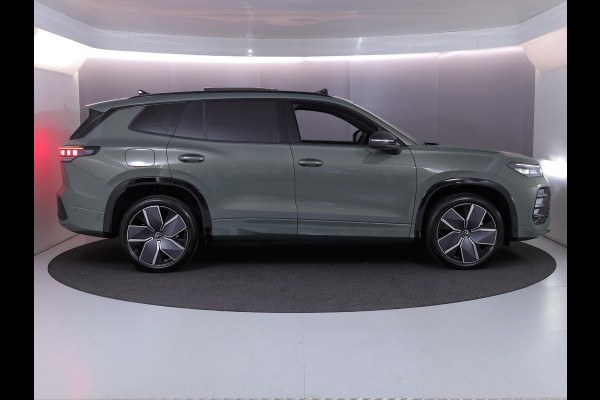 Volkswagen Tayron 1.5 eHybrid R-Line Edition 272 pk Automaat (DSG) | Navigatie | Panoramadak | Parkeersensoren (Park assist) | Achteruitrijcamera | Black Style pakket | R-Line |