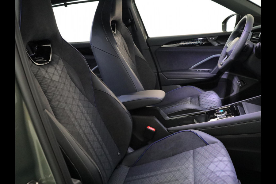 Volkswagen Tayron 1.5 eHybrid R-Line Edition 272 pk Automaat (DSG) | Navigatie | Panoramadak | Parkeersensoren (Park assist) | Achteruitrijcamera | Black Style pakket | R-Line |