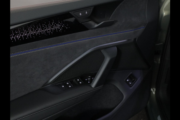 Volkswagen Tayron 1.5 eHybrid R-Line Edition 272 pk Automaat (DSG) | Navigatie | Panoramadak | Parkeersensoren (Park assist) | Achteruitrijcamera | Black Style pakket | R-Line |