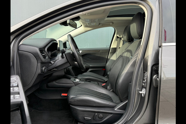 Ford FOCUS Wagon BWJ 11-2020 | 1.5T 150PK Vignale AUTOMAAT | LEER | PANO DAK | TREKHAAK | CAMERA | CLIMA | NAVI | LED | PDC 2X | CARPLAY