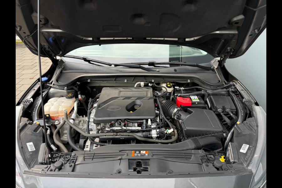 Ford FOCUS Wagon BWJ 11-2020 | 1.5T 150PK Vignale AUTOMAAT | LEER | PANO DAK | TREKHAAK | CAMERA | CLIMA | NAVI | LED | PDC 2X | CARPLAY