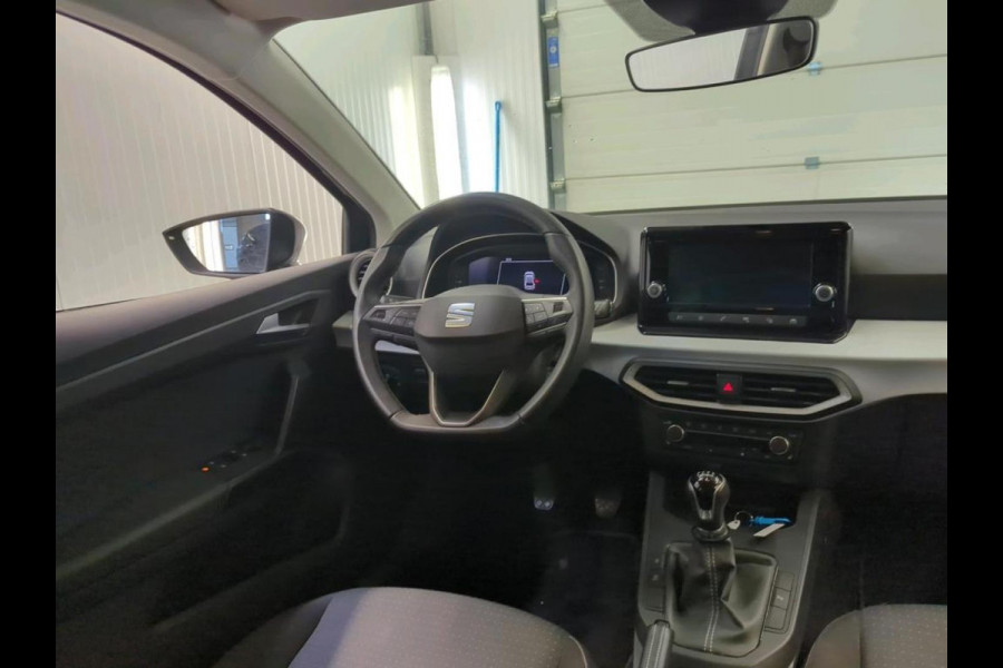 Seat Ibiza 1.0 EcoTSI Style Business Intense Navigatie Apple Carplay/Android Auto Parkeersensoren Virtual Cockpit Cruise Control Stoelverwarming Full Led Climate Control