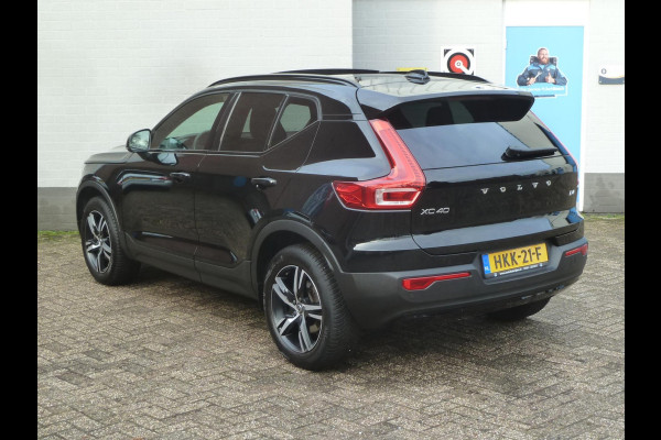 Volvo XC40 2.0 B4 R-Design|Panodak|Memory|Harman/Kardon|Adaptive-Cruise|Trekhaak|360-Camera|Stoel/Stuurverwarming