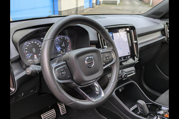 Volvo XC40 2.0 B4 R-Design|Panodak|Memory|Harman/Kardon|Adaptive-Cruise|Trekhaak|360-Camera|Stoel/Stuurverwarming