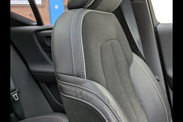 Volvo XC40 2.0 B4 R-Design|Panodak|Memory|Harman/Kardon|Adaptive-Cruise|Trekhaak|360-Camera|Stoel/Stuurverwarming