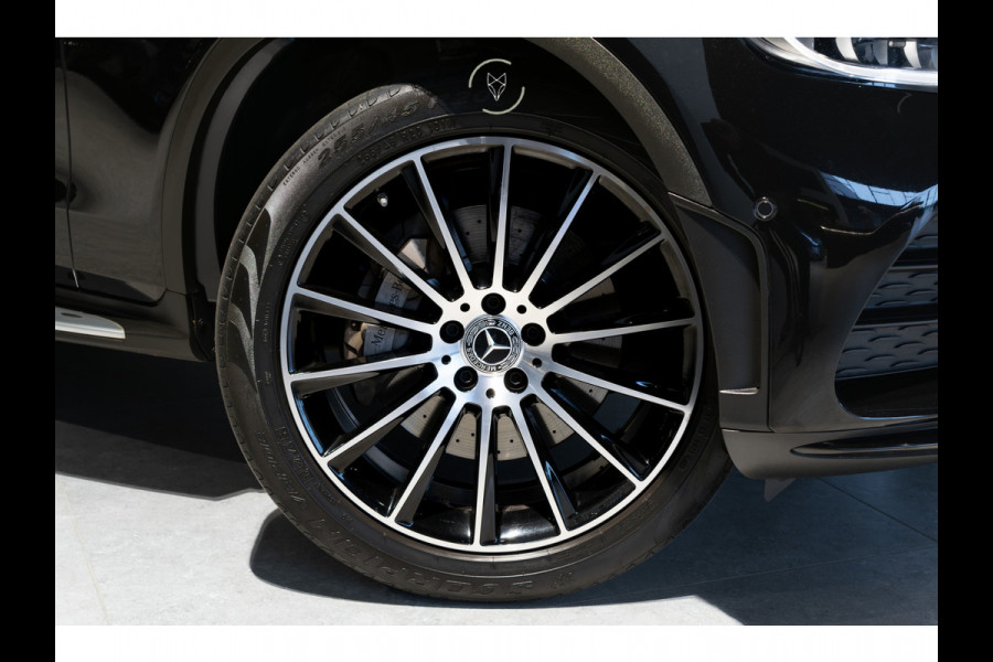 Mercedes-Benz GLC 200 4-M AMG Night|Panorama|20"|Trekhaak|MBUX|Spoorpakket|Sfeerverlichting|Treeplanken|New Service