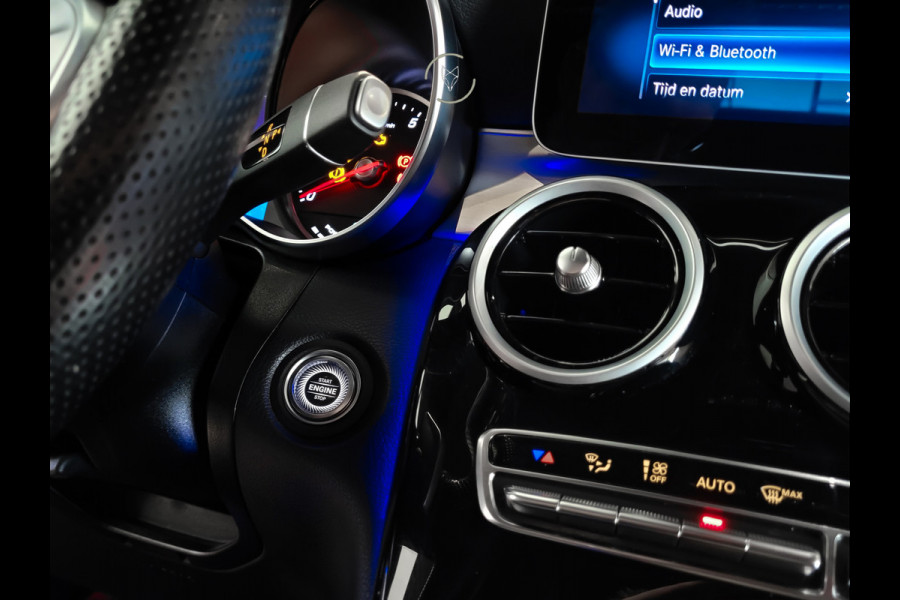 Mercedes-Benz GLC 200 4-M AMG Night|Panorama|20"|Trekhaak|MBUX|Spoorpakket|Sfeerverlichting|Treeplanken|New Service