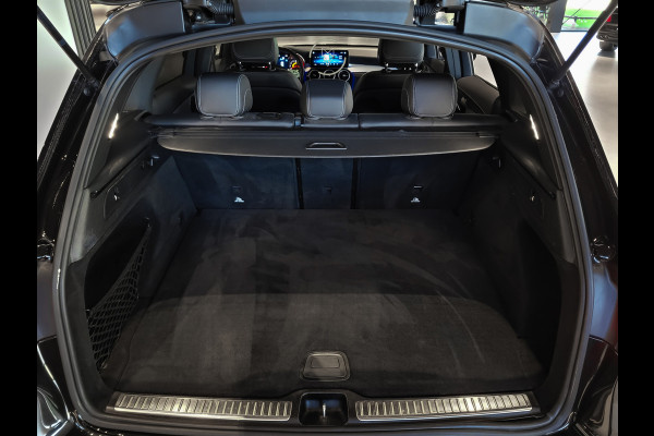 Mercedes-Benz GLC 200 4-M AMG Night|Panorama|20"|Trekhaak|MBUX|Spoorpakket|Sfeerverlichting|Treeplanken|New Service