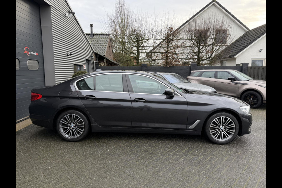 BMW 5 Serie 520i Executive Edition | Navigatie | Lederen Bekleding | 18 Inch Lichtmetalen Velgen | Cruise Control |