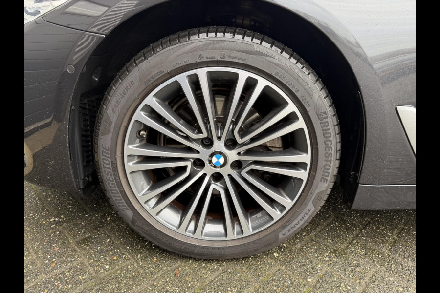 BMW 5 Serie 520i Executive Edition | Navigatie | Lederen Bekleding | 18 Inch Lichtmetalen Velgen | Cruise Control |