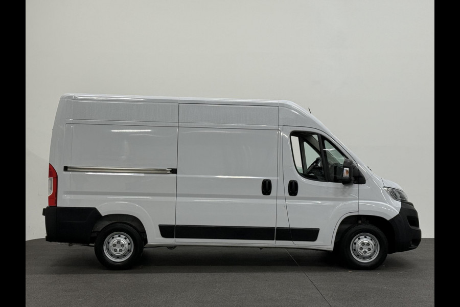 Opel Movano 2.2D 140 L2H2 Edition Opel Movano 2.2D 140  L2H2 Edition Airco  Navi PDC Trekhaak Cruise control Nieuw Model