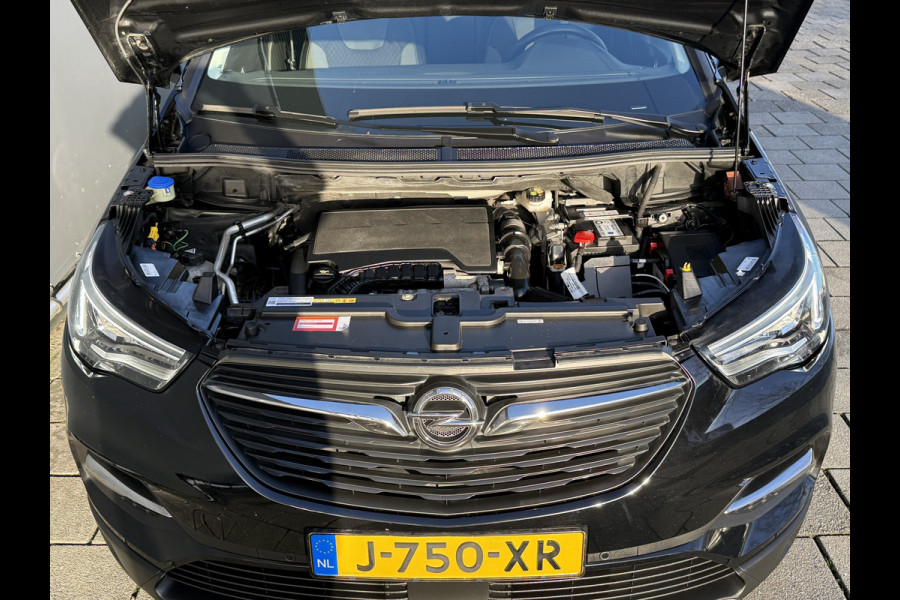 Opel Grandland X BWJ 11-2020 | 1.2T 131PK Bus Executive | TREKHAAK | CLIMA | NAVI | LEDER/STOF | SPORTSTOELEN | PDC 2X | CARPLAY |