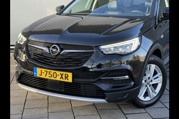Opel Grandland X BWJ 11-2020 | 1.2T 131PK Bus Executive | TREKHAAK | CLIMA | NAVI | LEDER/STOF | SPORTSTOELEN | PDC 2X | CARPLAY |