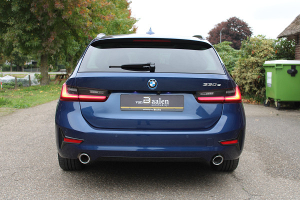 BMW 3 Serie Touring 330e Business Edition PHEV PANO GR NAVI VIRTUAL 58000KM!!!