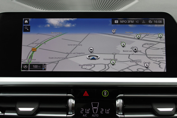 BMW 3 Serie Touring 330e Business Edition PHEV PANO GR NAVI VIRTUAL 58000KM!!!