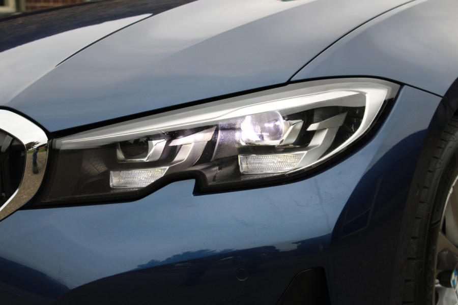 BMW 3 Serie Touring 330e Business Edition PHEV PANO GR NAVI VIRTUAL 58000KM!!!