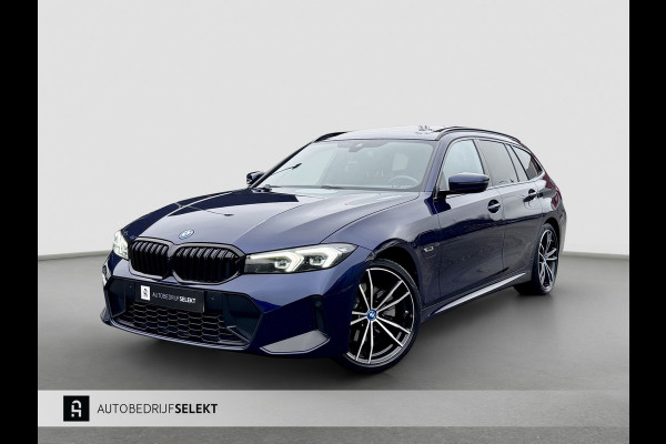 BMW 3 Serie Touring 320e M-Sport | Pano | Trekhaak | Harman Kardon | 19 inch | Sfeerverlichting | Camera | Dealer onderhouden