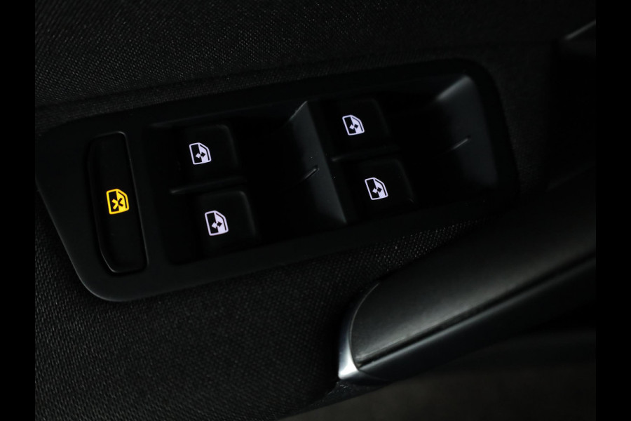 Volkswagen Golf 1.0 TSI Comfortline 115 pk | Navigatie | Parkeersensoren | Adaptieve cruise control | Apple Carplay/Android Auto |