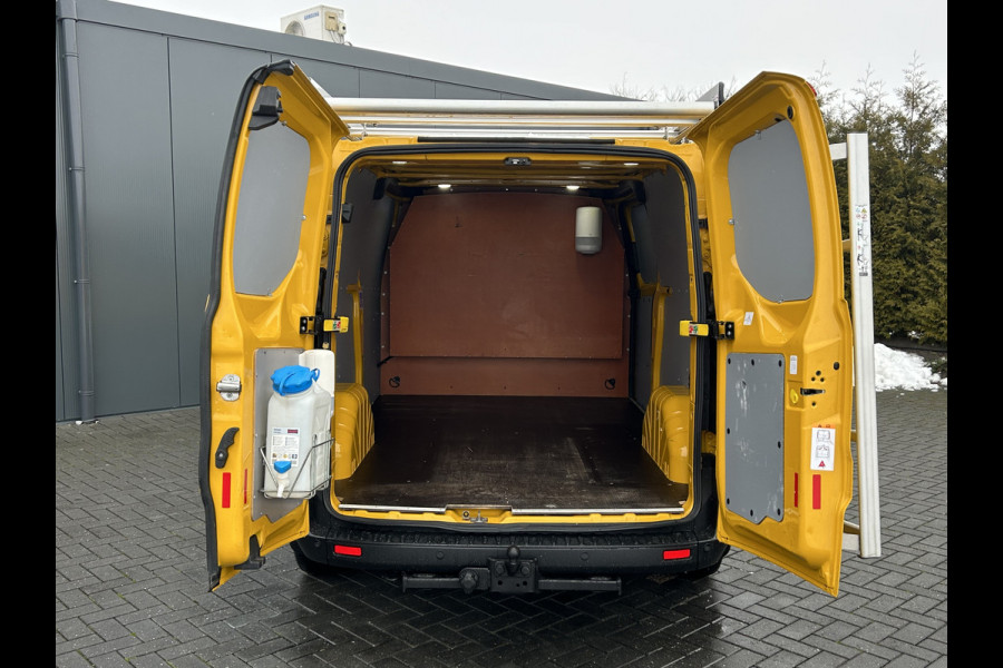 Ford Transit Custom 2.0 TDCI / L2H1 / 2.800 KG AHG / 1e EIG. / 45.870 KM / IMPERIAAL / TREKHAAK / AIRCO / CRUISE / STOELVERW.