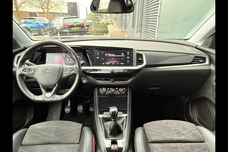 Opel Grandland BWJ 2022 | 1.2T 131PK Ultimate | TREKHAAK | 360 CAMERA | LEDER/ALCANTARA | CLIMA | WINTERPAKKET | NAVI | CARPLAY