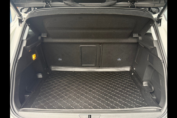 Opel Grandland BWJ 2022 | 1.2T 131PK Ultimate | TREKHAAK | 360 CAMERA | LEDER/ALCANTARA | CLIMA | WINTERPAKKET | NAVI | CARPLAY