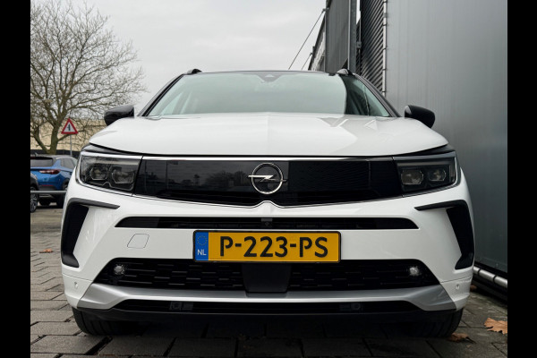 Opel Grandland BWJ 2022 | 1.2T 131PK Ultimate | TREKHAAK | 360 CAMERA | LEDER/ALCANTARA | CLIMA | WINTERPAKKET | NAVI | CARPLAY