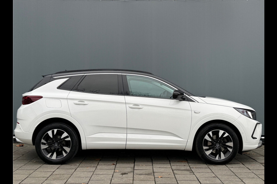 Opel Grandland BWJ 2022 | 1.2T 131PK Ultimate | TREKHAAK | 360 CAMERA | LEDER/ALCANTARA | CLIMA | WINTERPAKKET | NAVI | CARPLAY