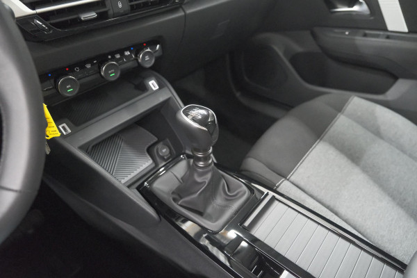 Citroën C4 Puretech 130 Plus | Camera | Apple Carplay | Parkeersensoren