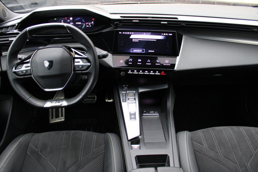 Peugeot 308 1.6 Plug-in Hybrid 225 GT | Alcantara | Navigatie | Black Pack