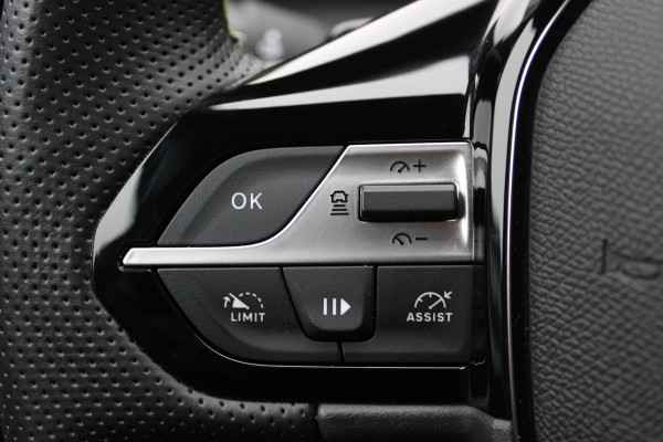Peugeot 308 1.6 Plug-in Hybrid 225 GT | Alcantara | Navigatie | Black Pack