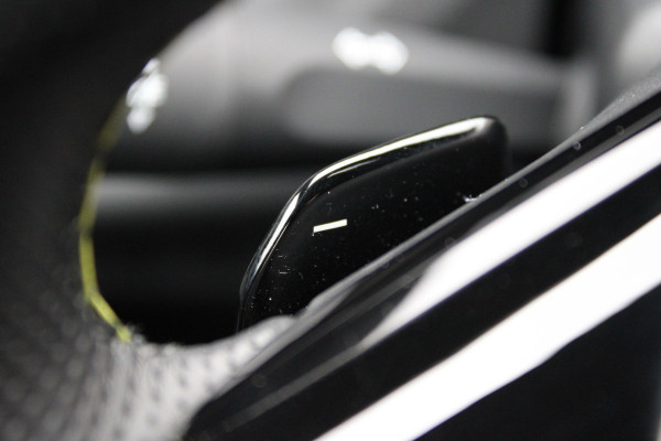 Peugeot 308 1.6 Plug-in Hybrid 225 GT | Alcantara | Navigatie | Black Pack