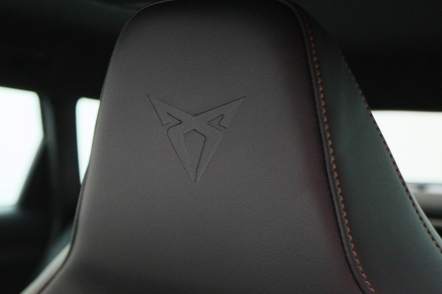 CUPRA Leon Sportstourer 1.4 e-Hybrid VZ Adrenaline Virtual Cockpit, Kuipstoelen, Beats Audio, ACC, Camera, Keyless, 19"
