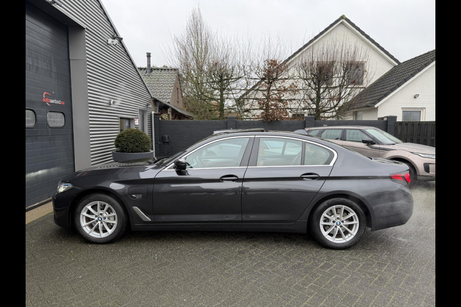 BMW 5 Serie 530e Business Edition Plus | Panoramadak | Camera | Lederen Bekleding | Laser | Elektrische Trekhaak |