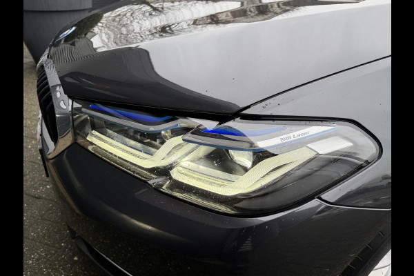 BMW 5 Serie 530e Business Edition Plus | Panoramadak | Camera | Lederen Bekleding | Laser | Elektrische Trekhaak |