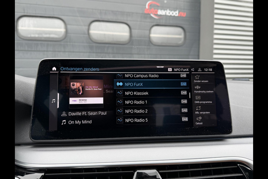 BMW 5 Serie 530e Business Edition Plus | Panoramadak | Camera | Lederen Bekleding | Laser | Elektrische Trekhaak |