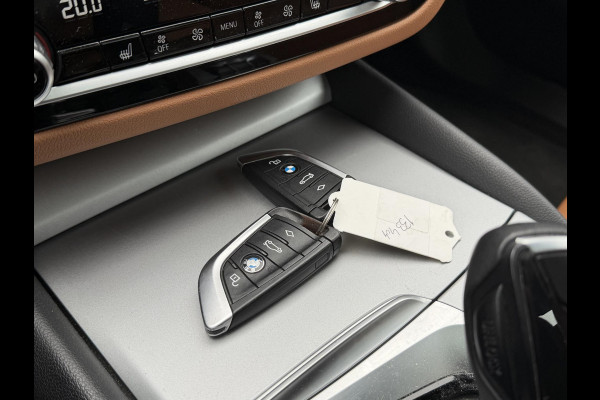 BMW 5 Serie 530e Business Edition Plus | Panoramadak | Camera | Lederen Bekleding | Laser | Elektrische Trekhaak |