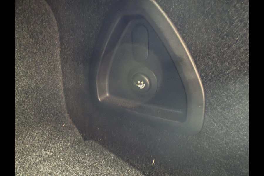 BMW 5 Serie 530e Business Edition Plus | Panoramadak | Camera | Lederen Bekleding | Laser | Elektrische Trekhaak |