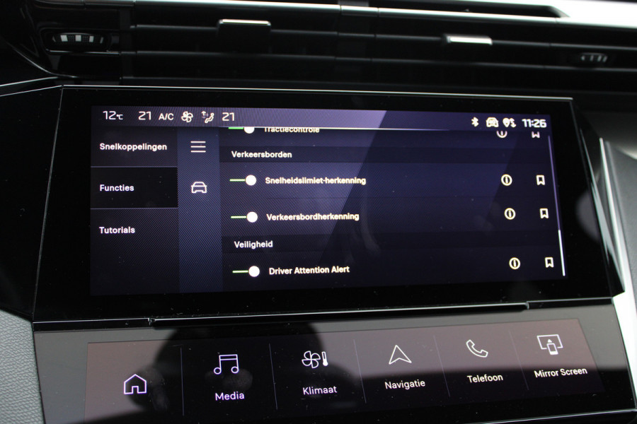 Peugeot 308 1.6 Plug-in Hybrid 225 GT | Alcantara | Navigatie | Black Pack