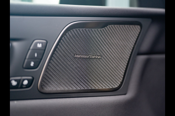 Volvo XC60 2.0 T6 Plug-in hybrid AWD Ultra Black Edition Prijs Rijklaar!!