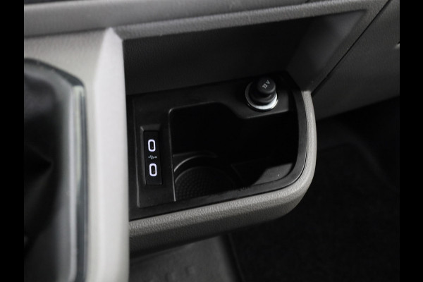 Volkswagen Transporter 2.0 TDI L2H1 28 Comfortline 110 pk | Verlengde garantie | Navigatie via App | Parkeersensoren achter | Cruise control |