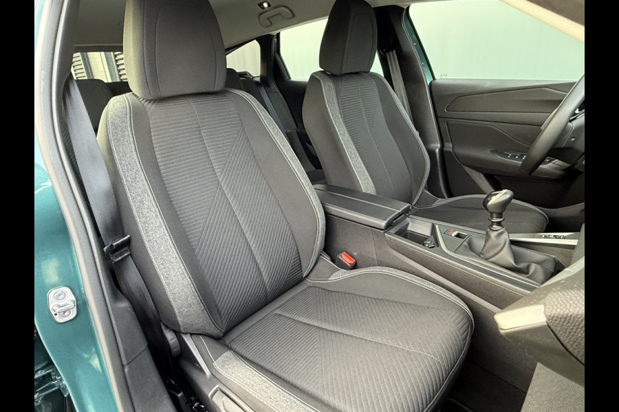 Peugeot 308 SW BWJ 2022 | 1.5HDi 131PK Pack Bus NL AUTO | CLIMA | NAVI | VOORRUIT VERW. | CARPLAY | LICHTMETAAL | PDC |