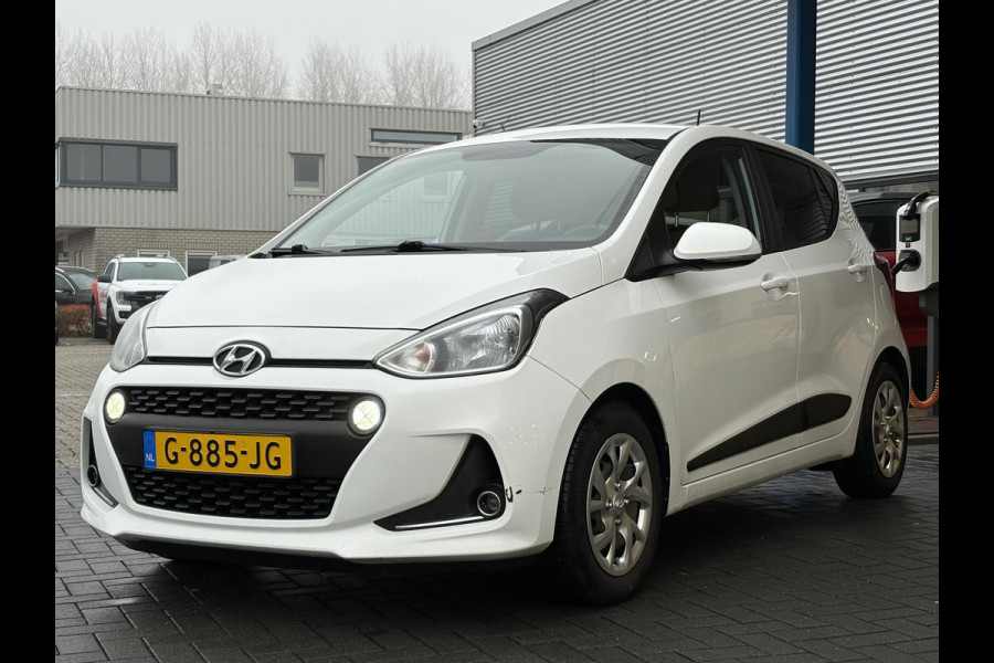 Hyundai i10 1.0i Premium | Stoelverwarming | Cruise Control | Parkeersensoren | Navigatie & Carplay |