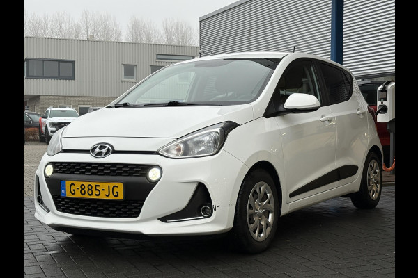 Hyundai i10 1.0i Premium | Stoelverwarming | Cruise Control | Parkeersensoren | Navigatie & Carplay |