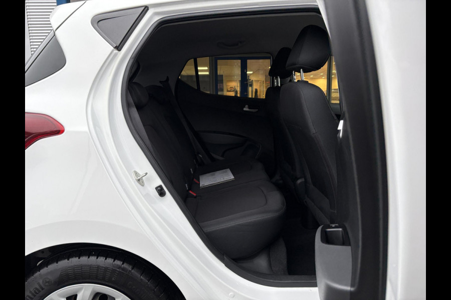 Hyundai i10 1.0i Premium | Stoelverwarming | Cruise Control | Parkeersensoren | Navigatie & Carplay |
