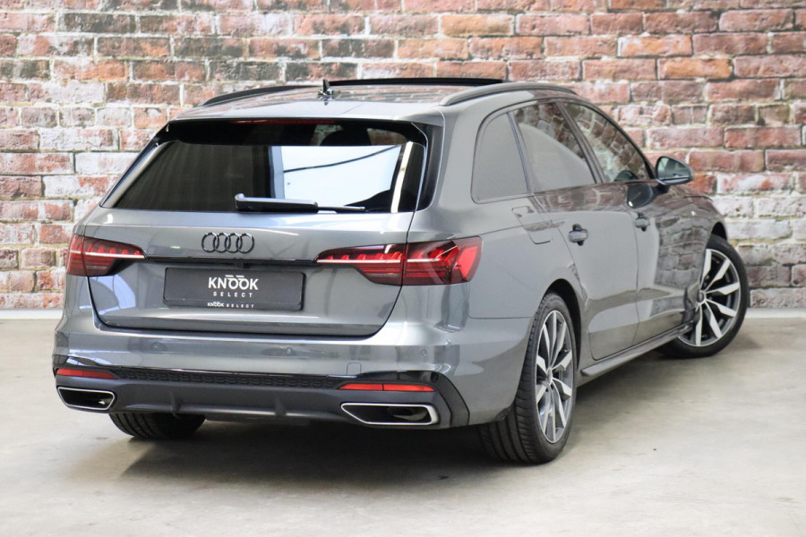 Audi A4 Avant 35 TFSI S Edition Competition Automaat / Panoramadak / Optic Black / Adaptieve Cruise Control / 18 Inch / LED / Stoelverwarming / Navigatiesysteem / Achteruitrijcamera / Extra Getint Glas / Climate Control