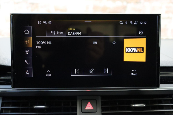 Audi A4 Avant 35 TFSI S Edition Competition Automaat / Panoramadak / Optic Black / Adaptieve Cruise Control / 18 Inch / LED / Stoelverwarming / Navigatiesysteem / Achteruitrijcamera / Extra Getint Glas / Climate Control