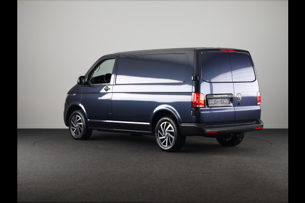 Volkswagen Transporter 2.0 TDI L1H1 150 pk | Navigatie | Trekhaak (afneembaar) | Parkeersensoren | Achteruitrijcamera |