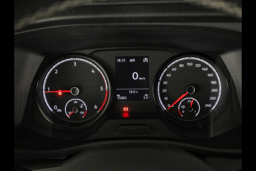 Volkswagen Transporter 2.0 TDI L1H1 150 pk | Navigatie | Trekhaak (afneembaar) | Parkeersensoren | Achteruitrijcamera |